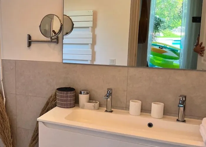 Fiori Vecchio Avec Piscine Privee * 维琪奥港